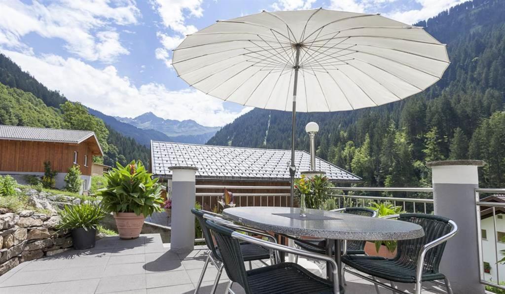 Gaestehaus Fitsch - Ferienwohnung In Silbertal Exteriör bild
