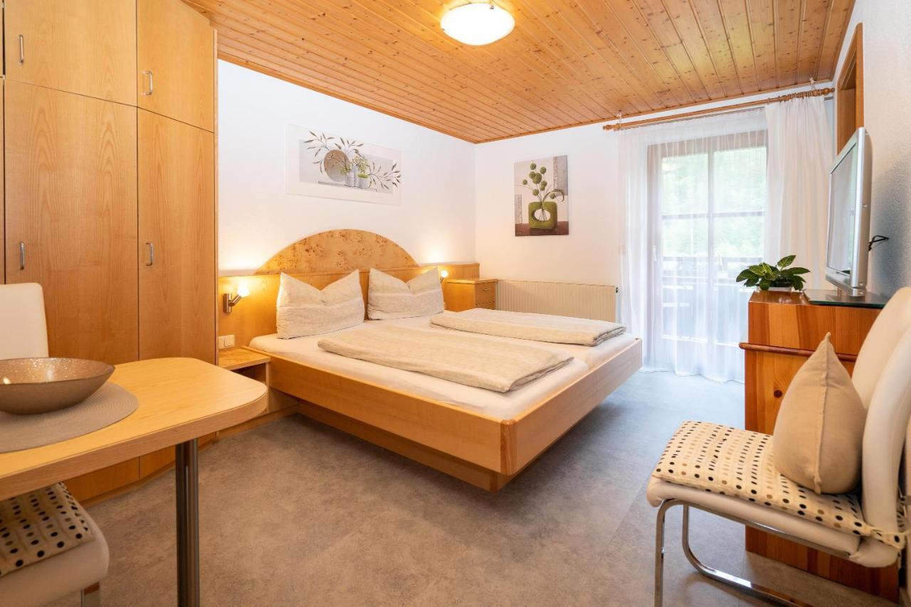 Gaestehaus Fitsch - Ferienwohnung In Silbertal Exteriör bild