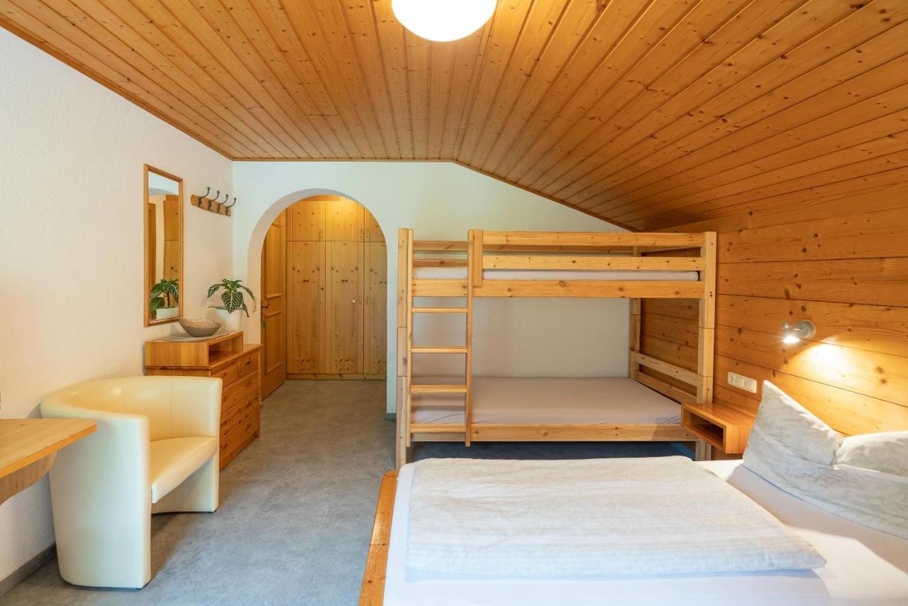 Gaestehaus Fitsch - Ferienwohnung In Silbertal Exteriör bild