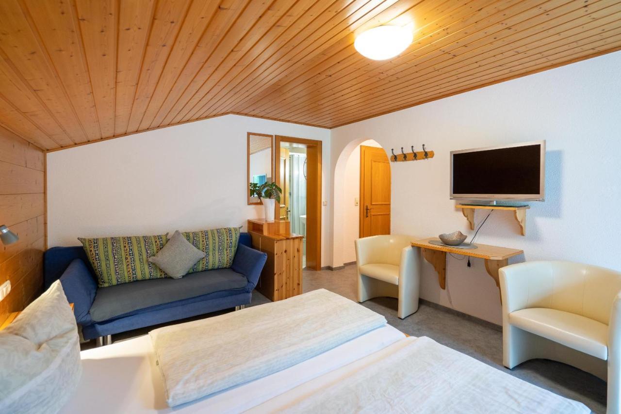 Gaestehaus Fitsch - Ferienwohnung In Silbertal Exteriör bild